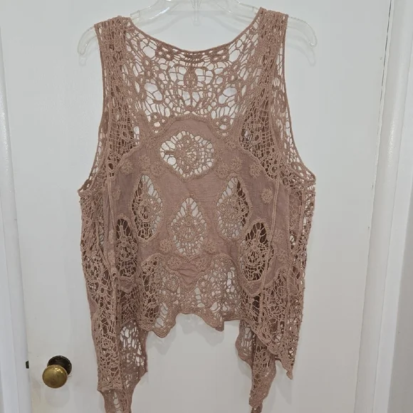 Instie Tan Romantic Crochet Lace Boho Hippie Cottagecore Sleeveless Open Vest - Picture 5 of 6